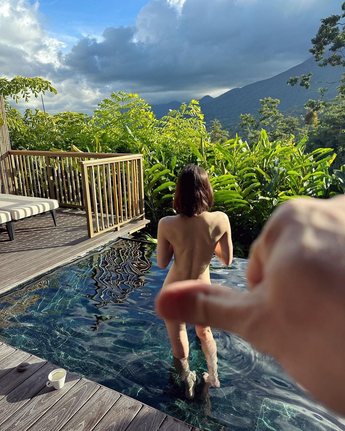 alexandra-daddario-nude-thefappening-cfd-2 Alexandra Daddario Naked