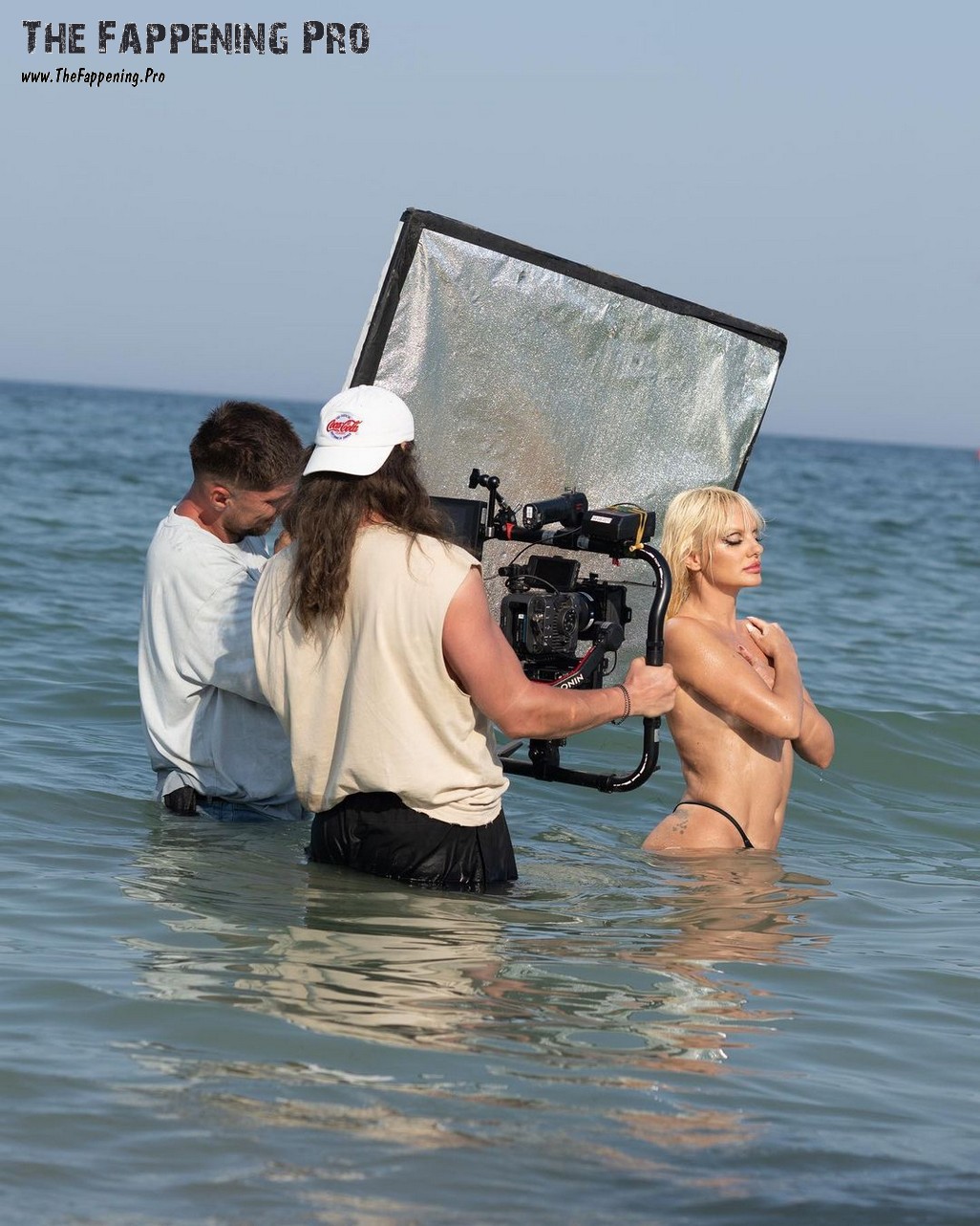 alexandra-stan-topless-thefappening-cfd-7 Alexandra Stan BTS