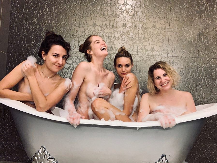 alexina-graham-nude-sexy-thefappening-cfd-36 Alexina Graham Nude with Girlfriends
