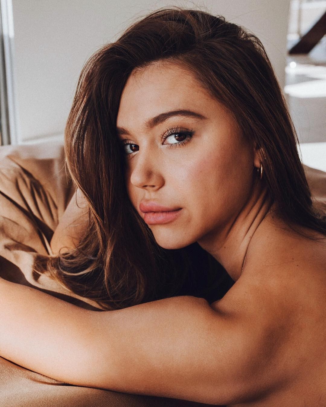 alexis-ren-new-topless-1 alexis ren new topless 1