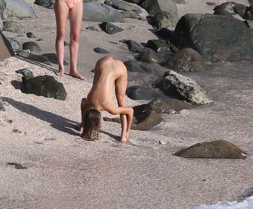 alexis-ren-nude-by-marco-glaviano-bts-thefappening-cfd-11 Alexis Ren Posing Naked