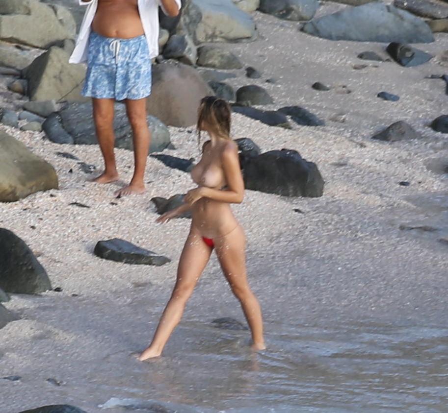 alexis-ren-nude-by-marco-glaviano-bts-thefappening-cfd-31 Alexis Ren Nude