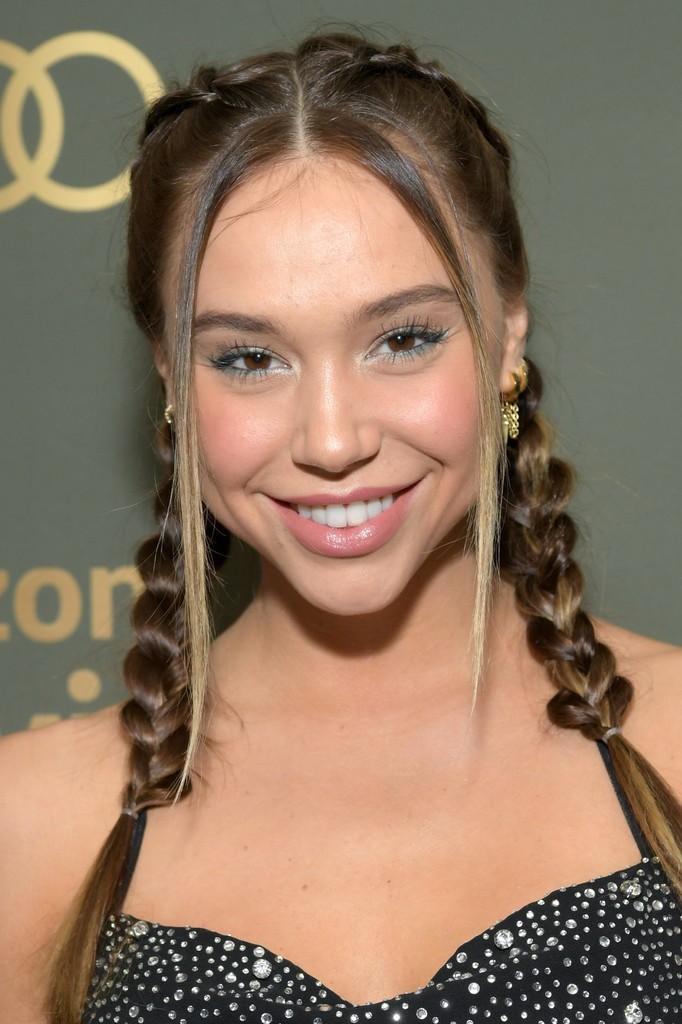 alexis-ren-sexy-amazon-3 alexis ren sexy amazon 3