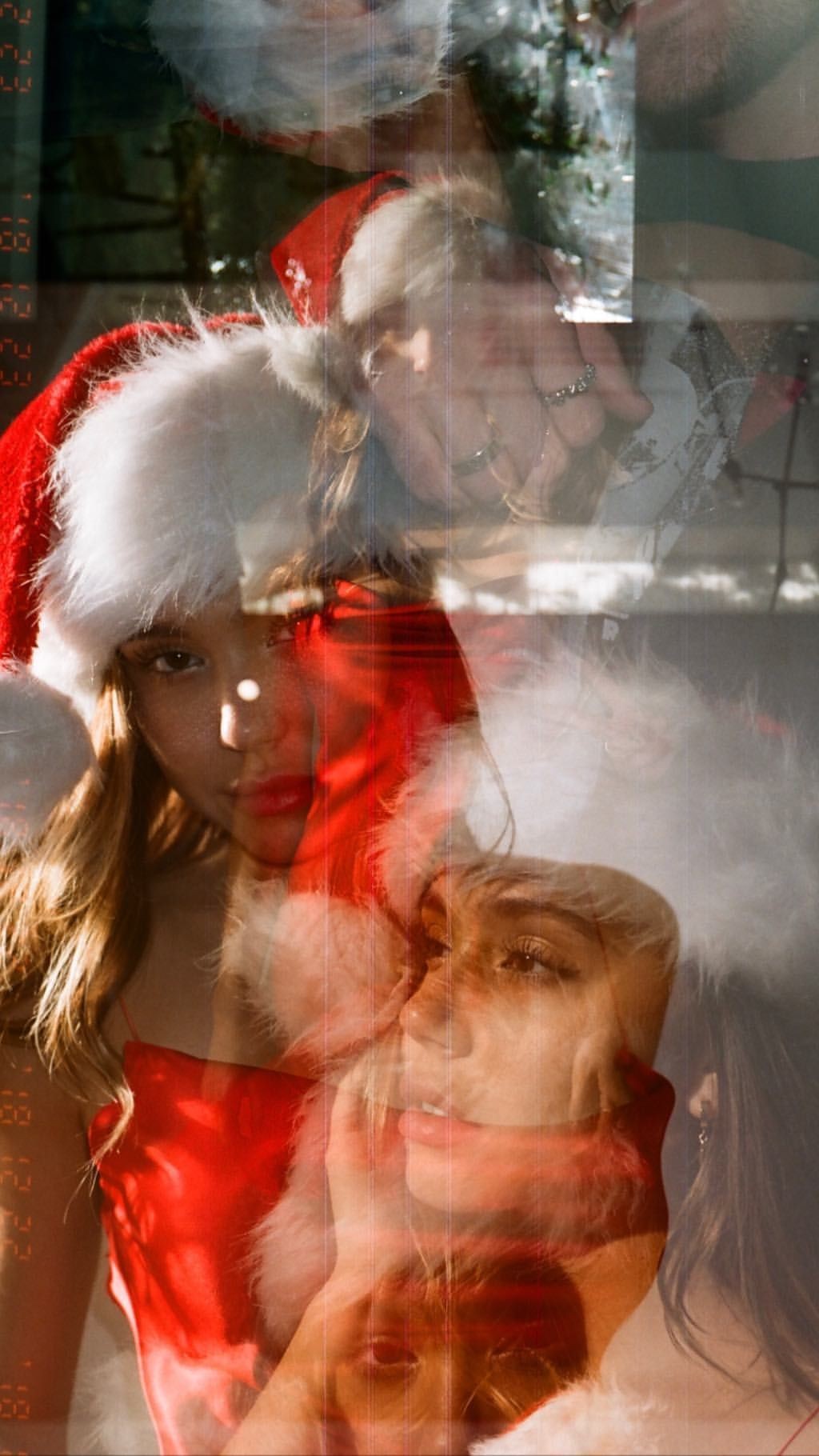 alexis-ren-sexy-christmas-4 alexis ren sexy christmas 4