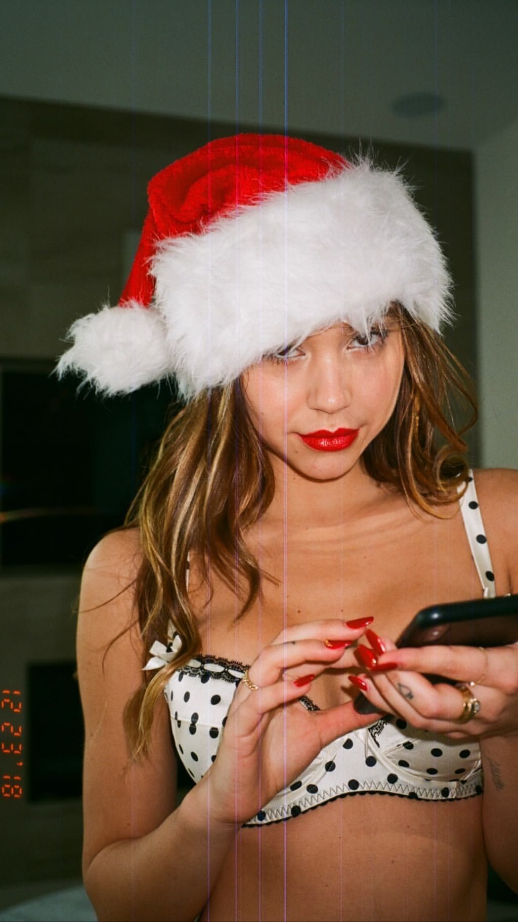 alexis-ren-sexy-christmas-5 alexis ren sexy christmas 5