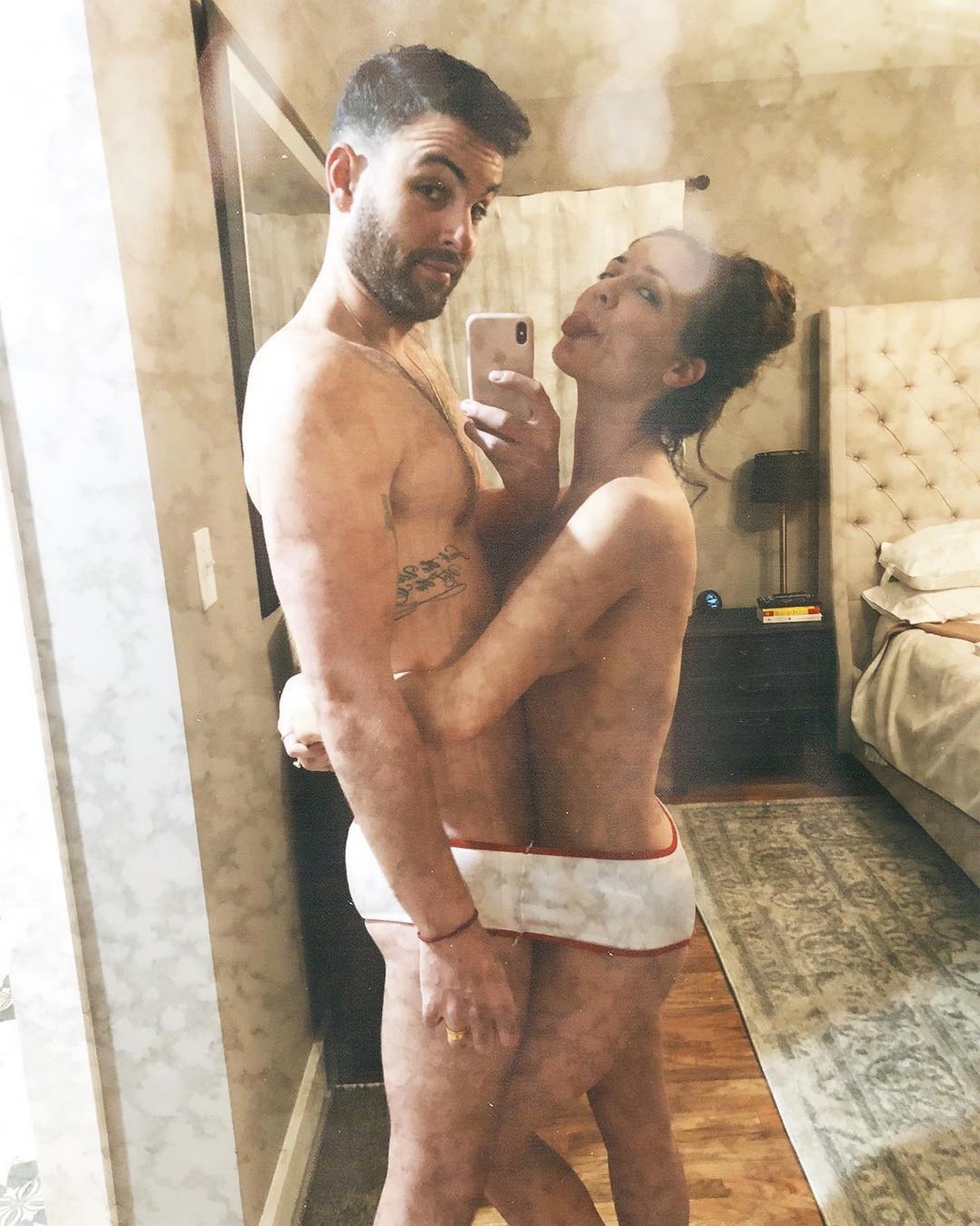 ali-cobrin-nude-thefappening-cfd-2-1 Ali Cobrin Leaked 2022