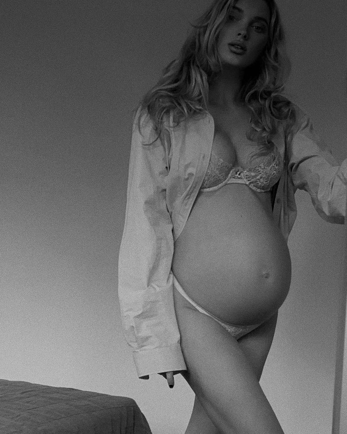 almost-naked-elsa-hosk-showed-off-her-baby-bump-thefappening-cfd-5 Elsa Hosk Baby Bump