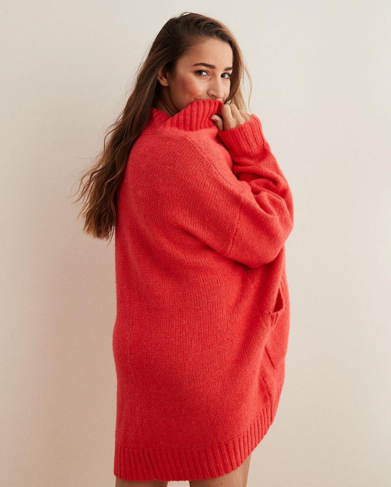aly-raisman-sexy-aerie-winter-collection-5 aly raisman sexy aerie winter collection 5