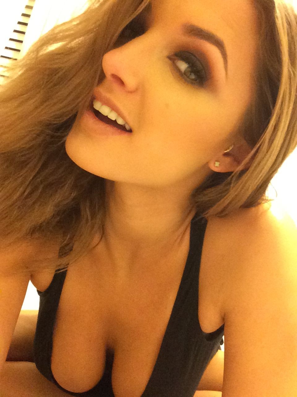 alyssa-arce-fappening-nude-36 Alyssa-Arce-Fappening-Nude-36