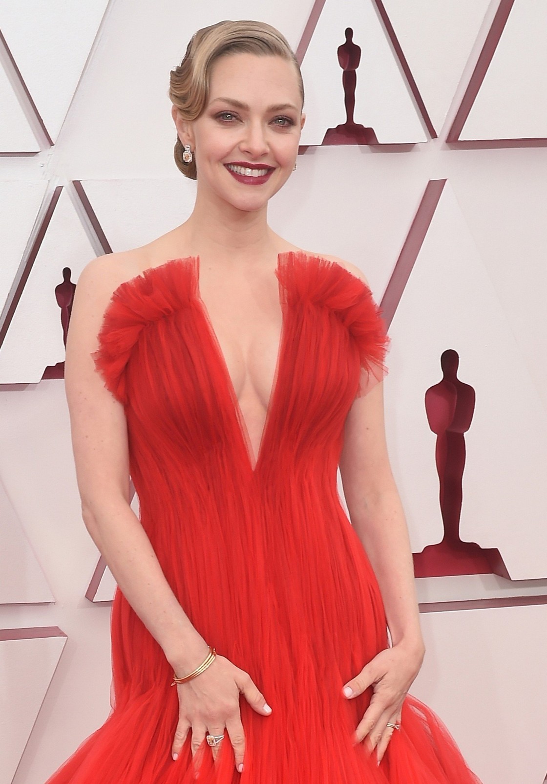 amanda-seyfried-sexy-at-academy-awards-2021-thefappening-pro-11 Amanda Seyfried Sexy At Academy Awards
