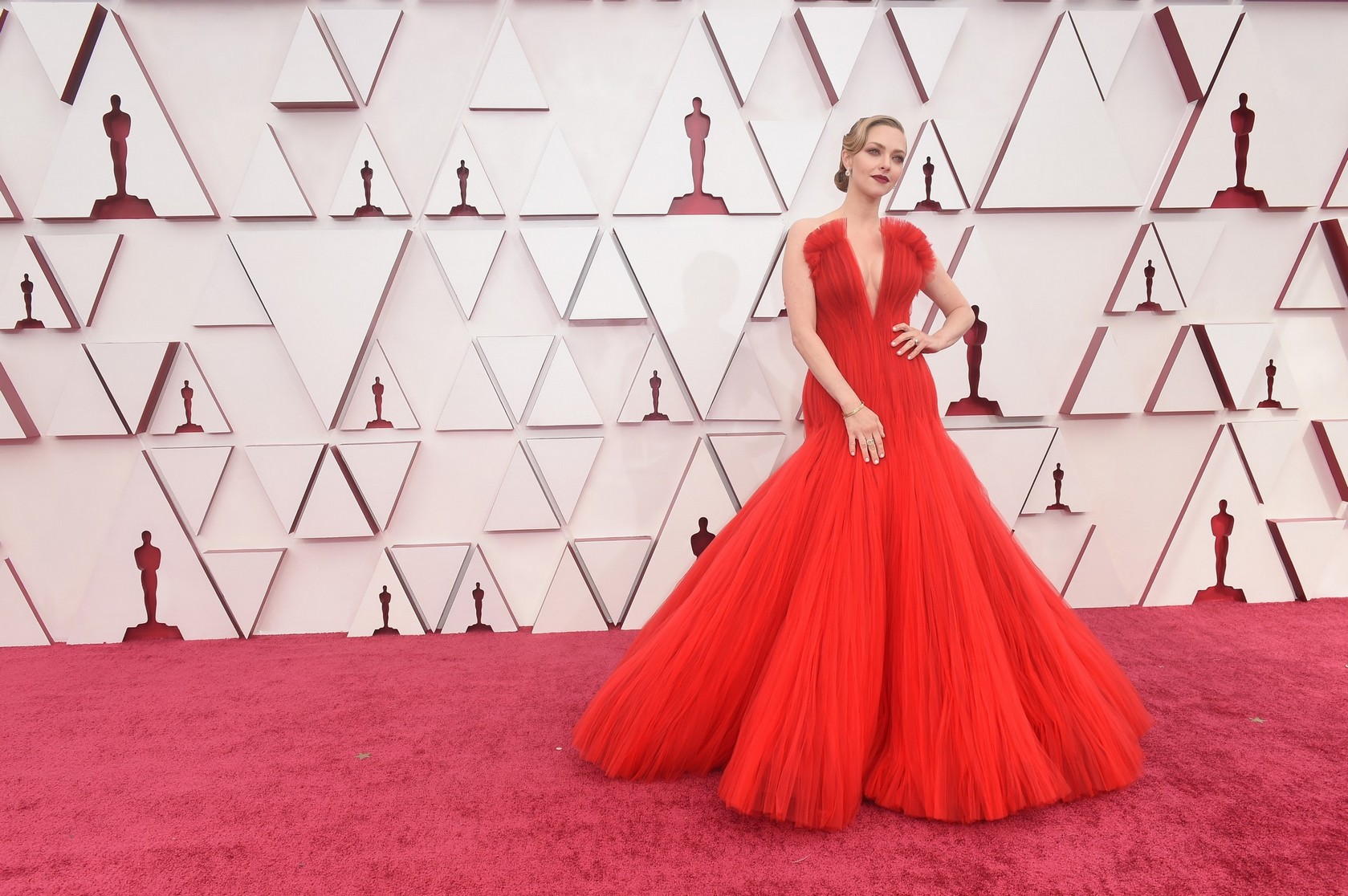 amanda-seyfried-sexy-at-academy-awards-2021-thefappening-pro-4 Amanda Seyfried Sexy
