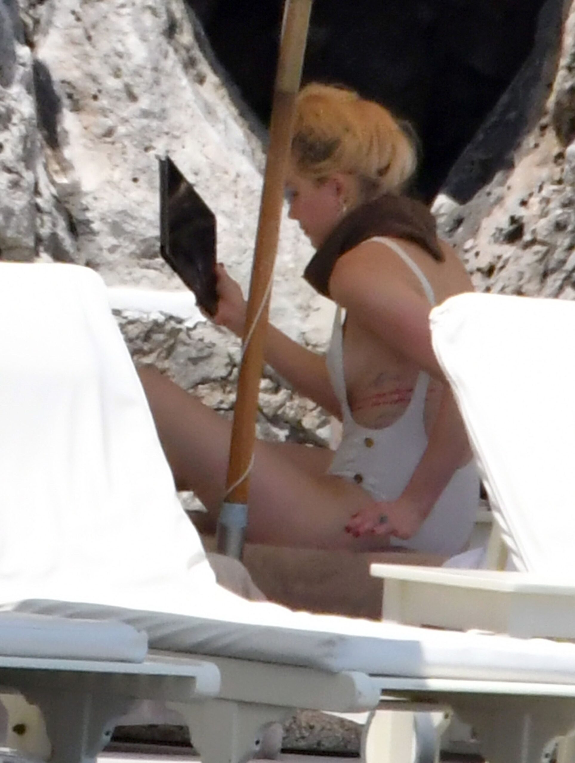amber-heard-sexy-thefappening-cfd-42 Amber Heard Sexy Bikini Tits