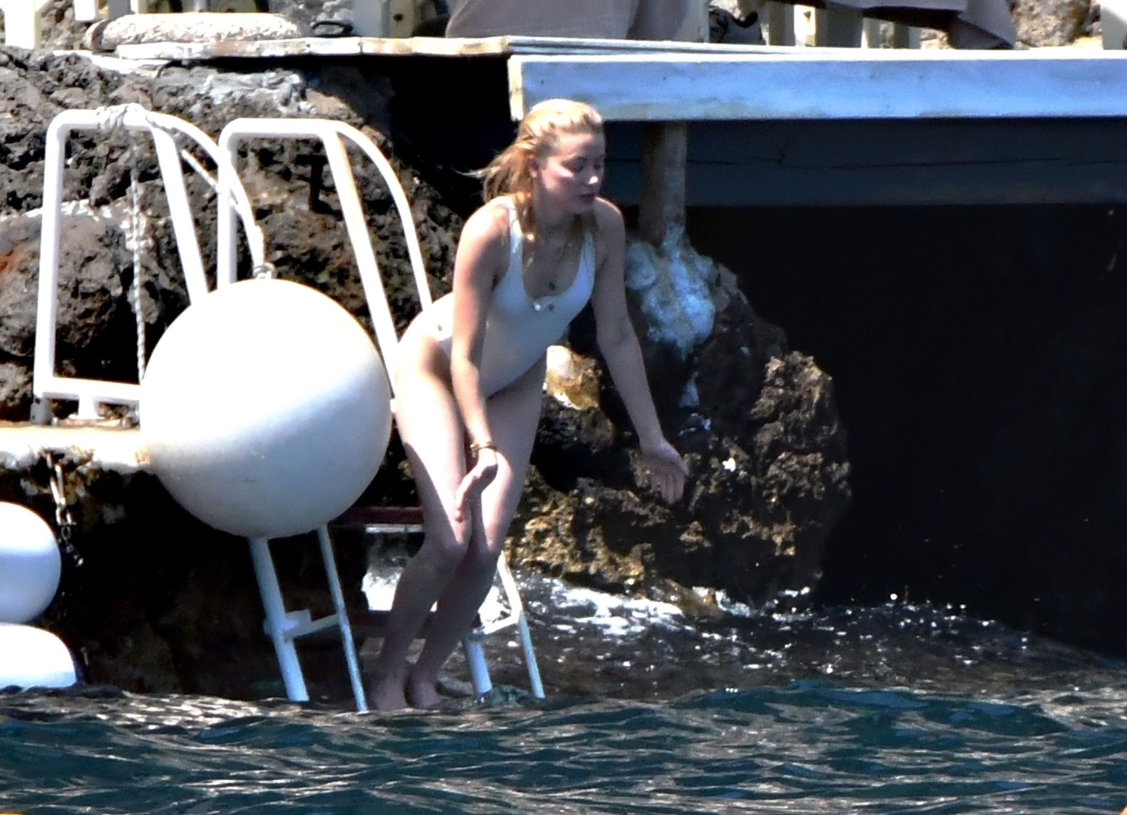 amber-heard-sexy-thefappening-cfd-43 Amber Heard Tits