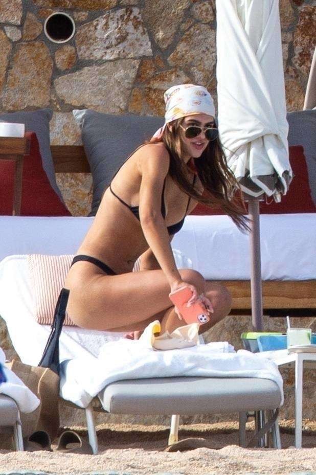 amelia-gray-hamlins-sexy-ass-in-a-tiny-bikini-thefappening-cfd-9 amelia gray hamlins sexy ass in a tiny bikini thefappening cfd 9