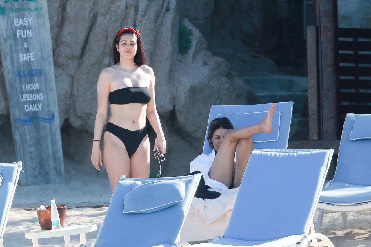 amelia-hamlin-fat-thefappening-pro-1 amelia hamlin fat thefappening pro 1