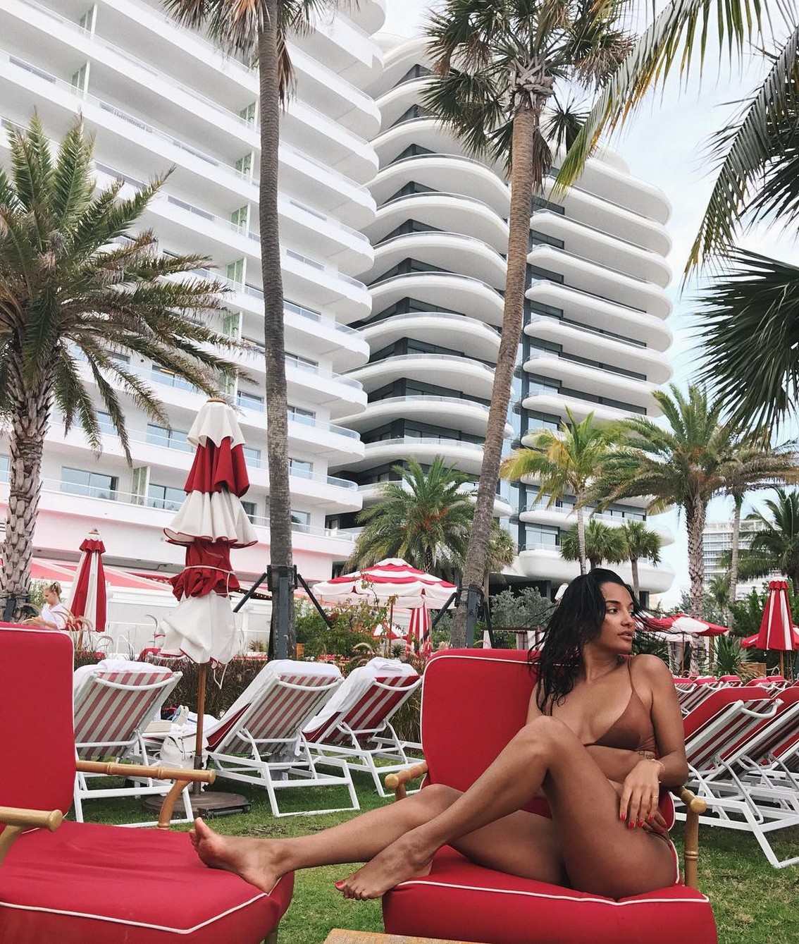 amina-muaddi-bikini-thefappening-cfd-2 Amina Muaddi Barefoot In A Bikini
