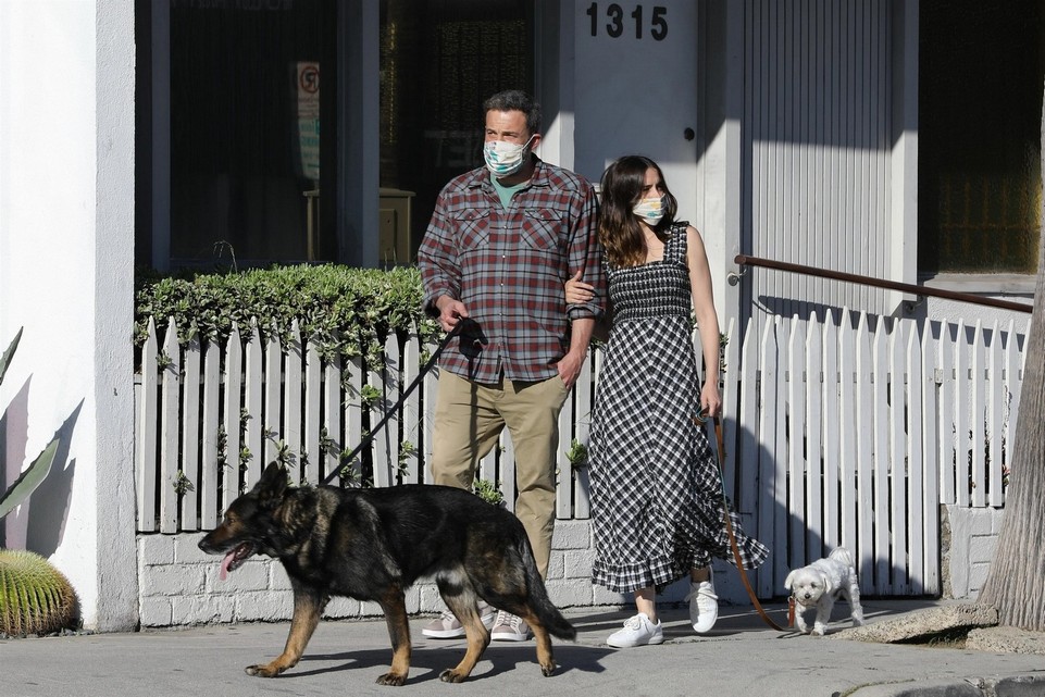 ana-de-armas-and-ben-affleck-thefappening-cfd-2 ana de armas and ben affleck thefappening cfd 2