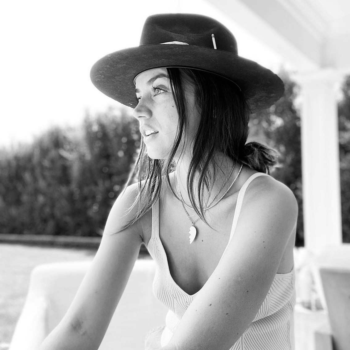 ana-de-armas-hot-bw-thefappening-pro-7 Ana De Armas Tits