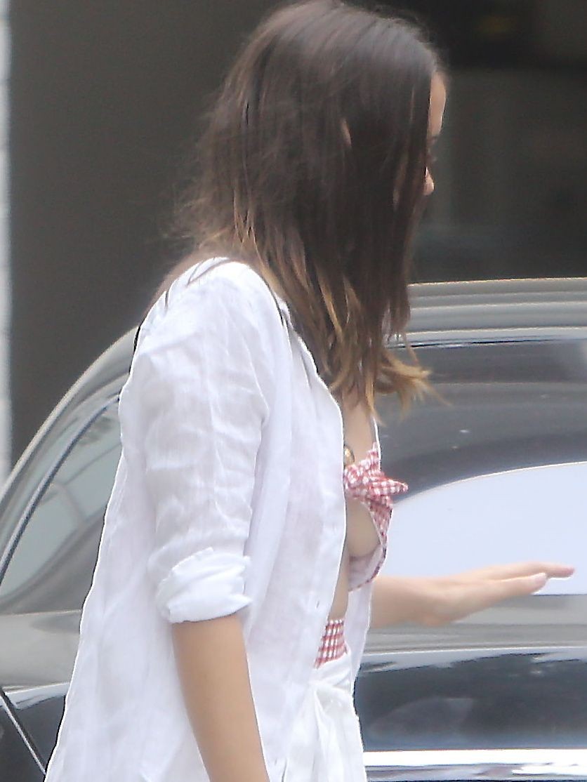 ana-de-armas-showed-bare-feet-and-underboobs-in-la-thefappening-pro-5 ana de armas showed bare feet and underboobs in la thefappening pro 5