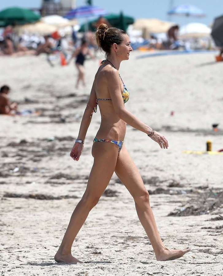 andrea-burstein-bikini-15 andrea burstein bikini 15