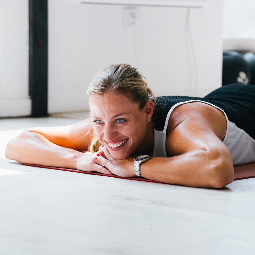 angelique-kerber-sexy-yoga-11-1 Angelique Kerber Sexy