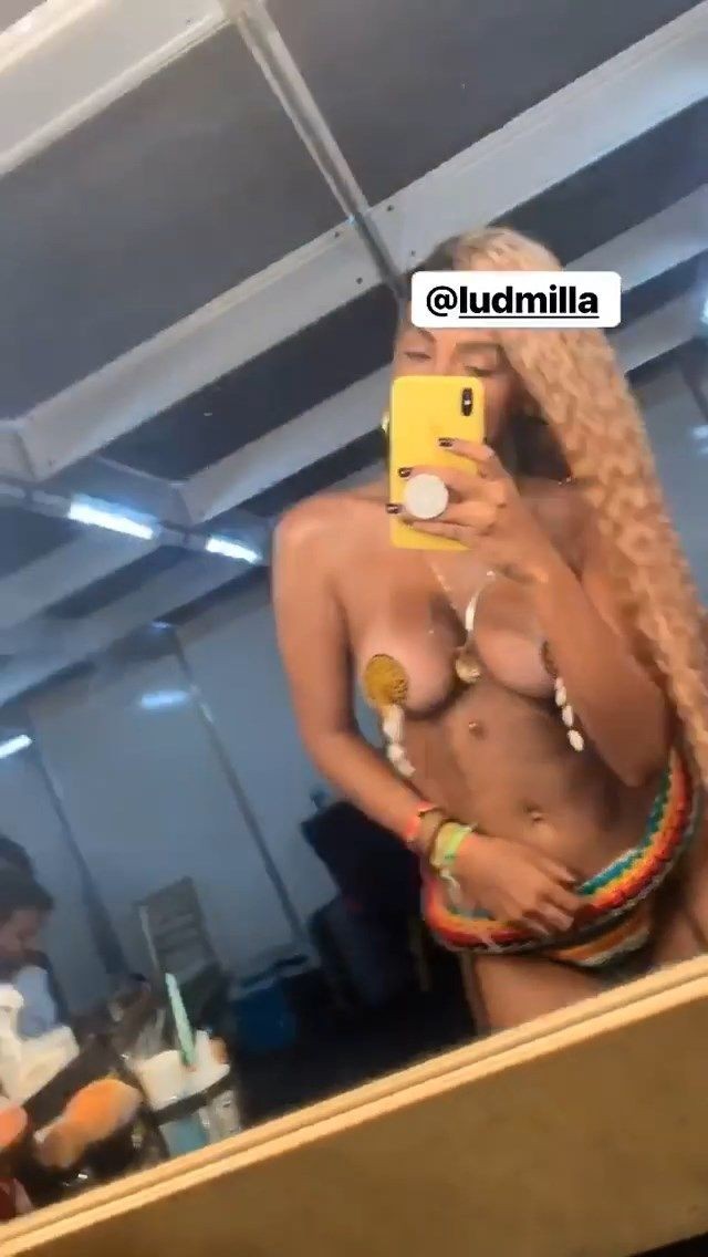 anitta-singer-nude-topless-15 anitta singer nude topless 15