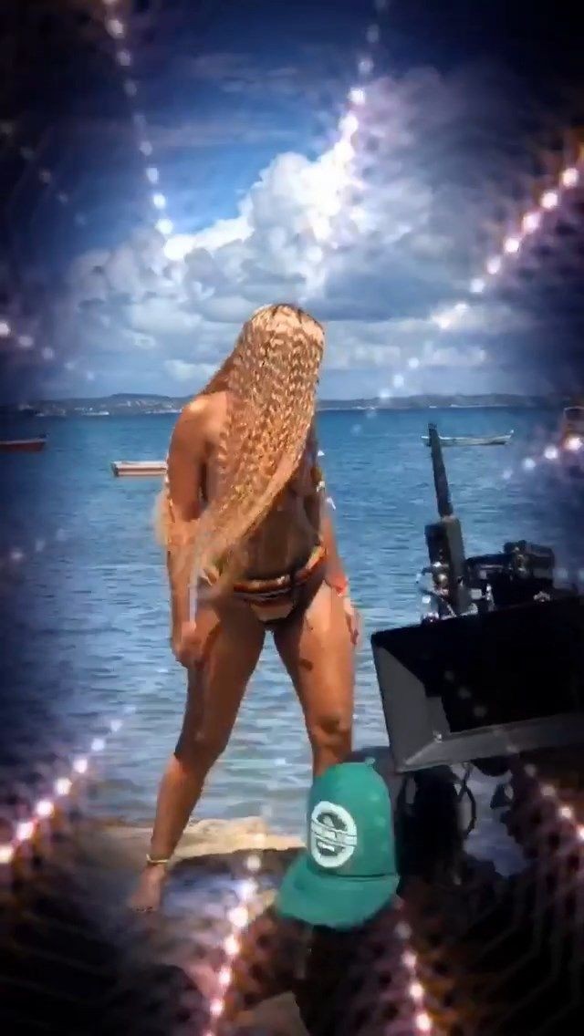anitta-singer-nude-topless-32 anitta singer nude topless 32