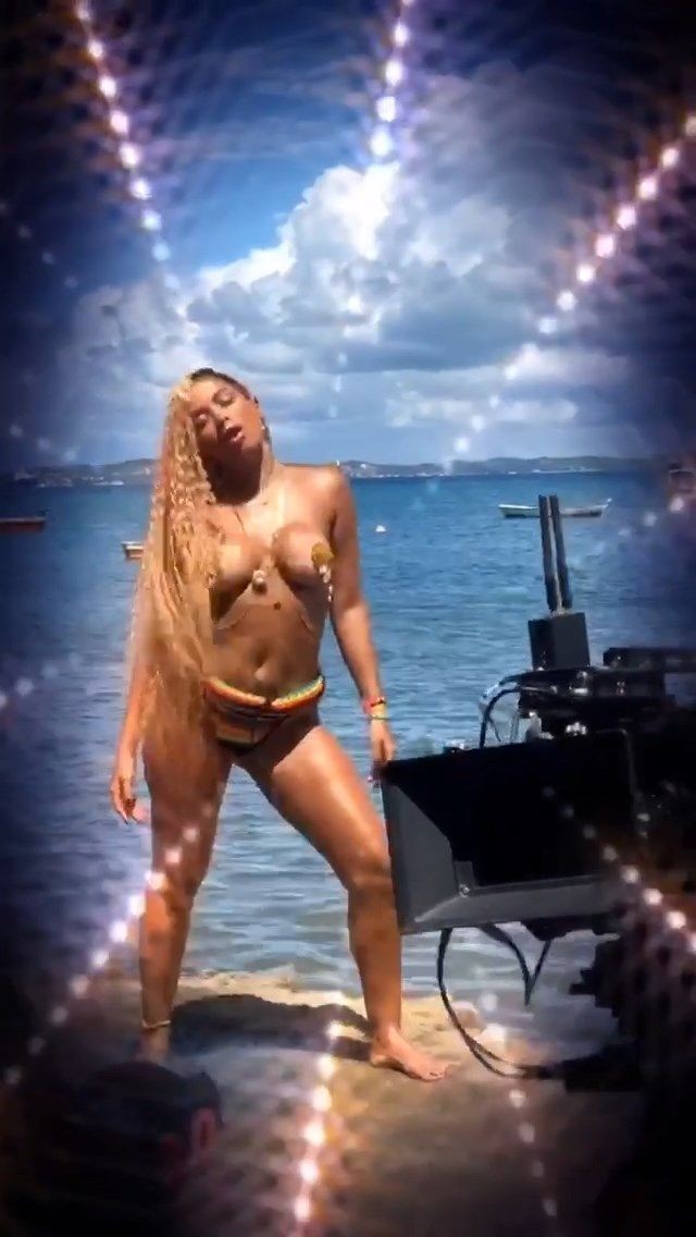 anitta-singer-nude-topless-33 anitta singer nude topless 33