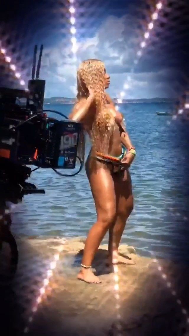 anitta-singer-nude-topless-35 anitta singer nude topless 35
