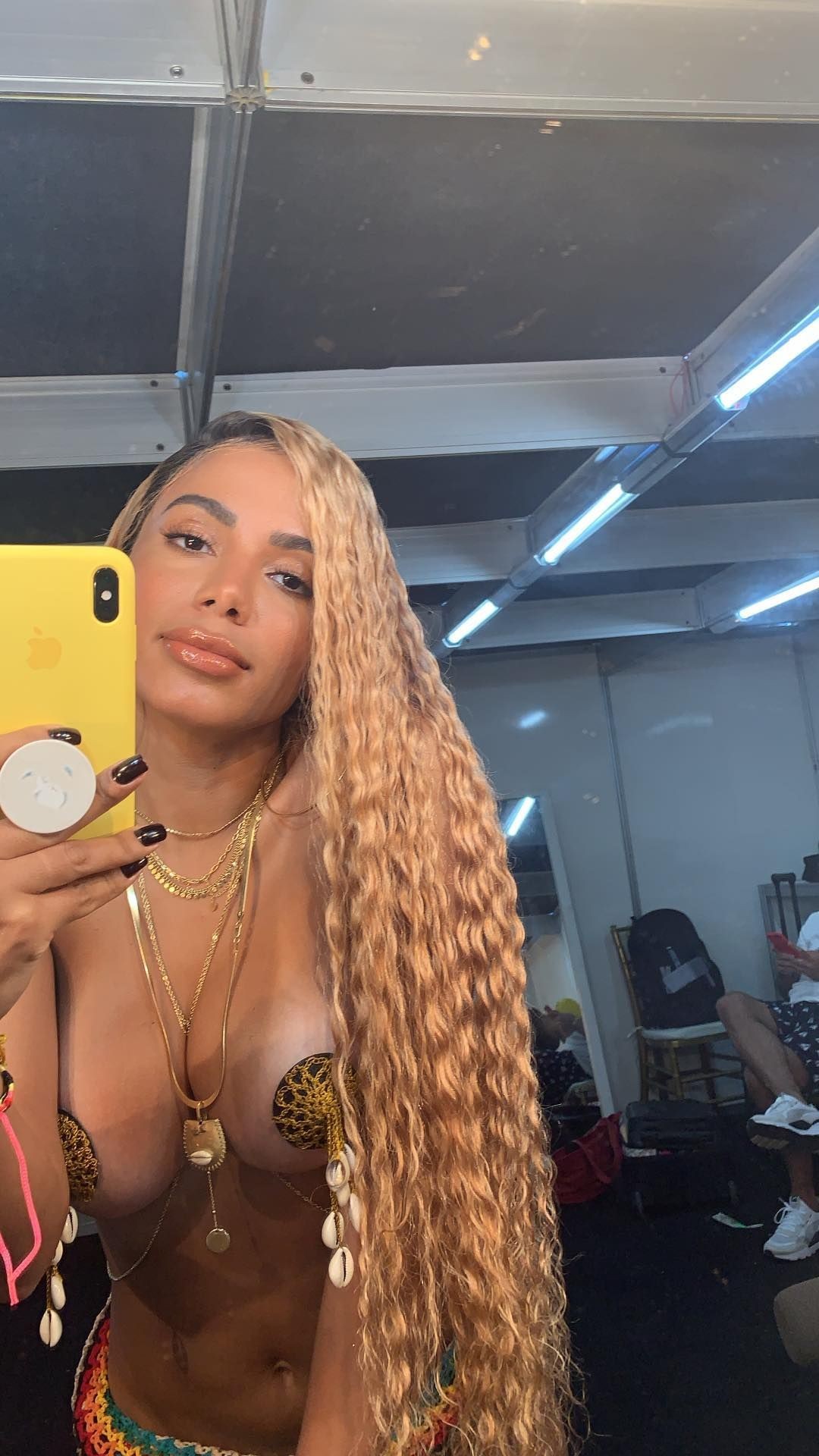 anitta-singer-nude-topless-4 anitta singer nude topless 4
