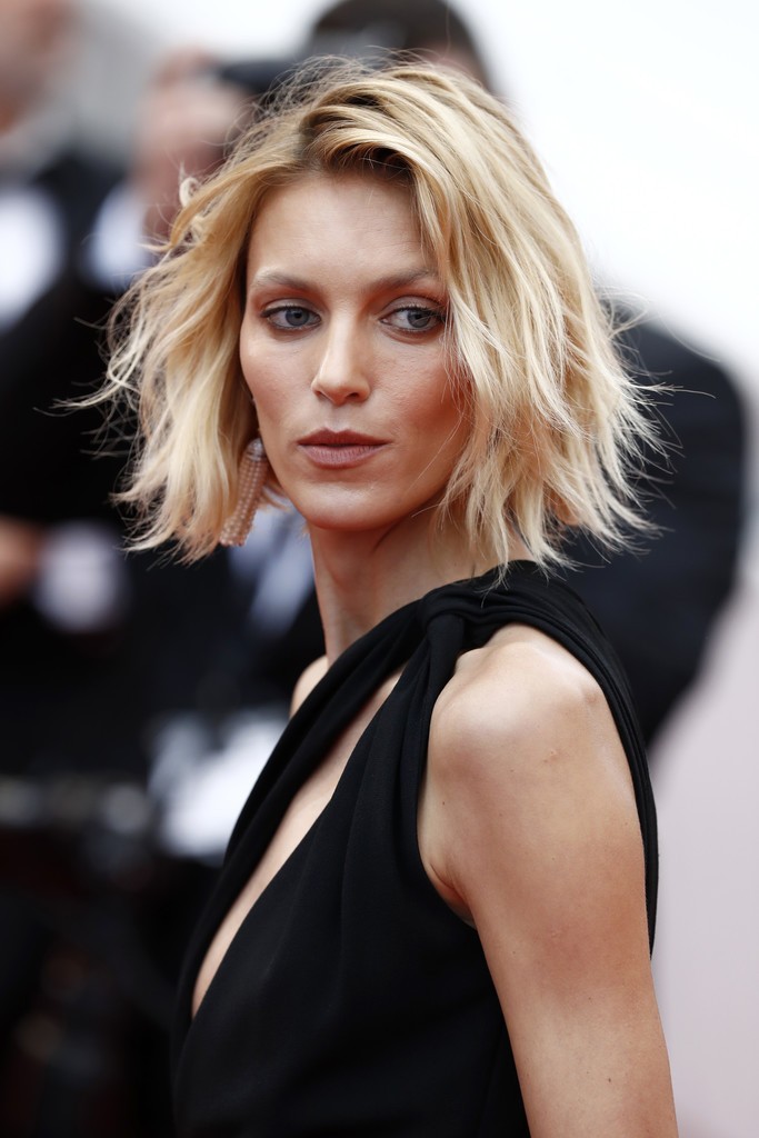 anja-rubik-sexy-black-dress-4 anja rubik sexy black dress 4