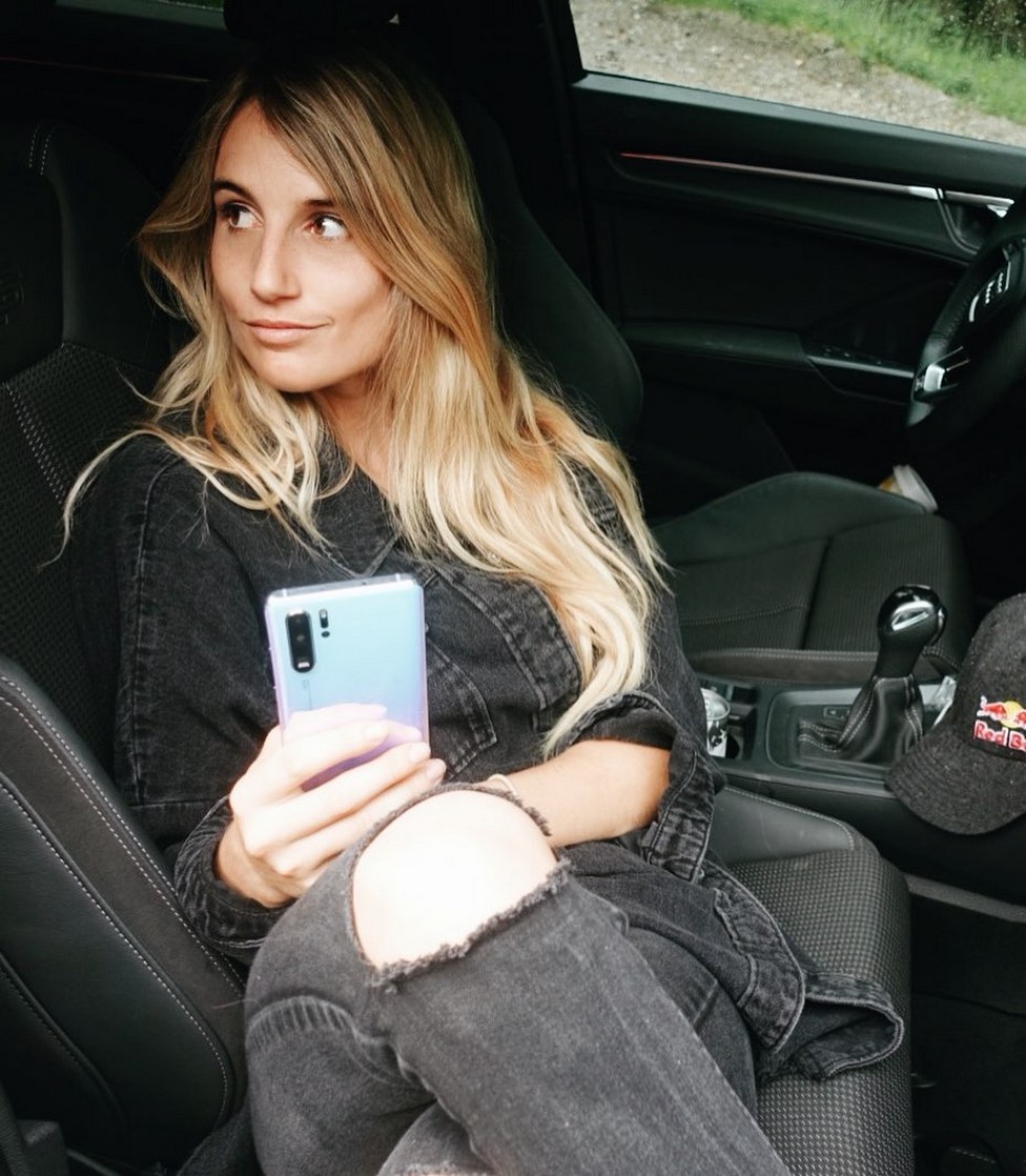 anna-gasser-sexy-thefappening-cfd-14 Anna Gasser Selfie
