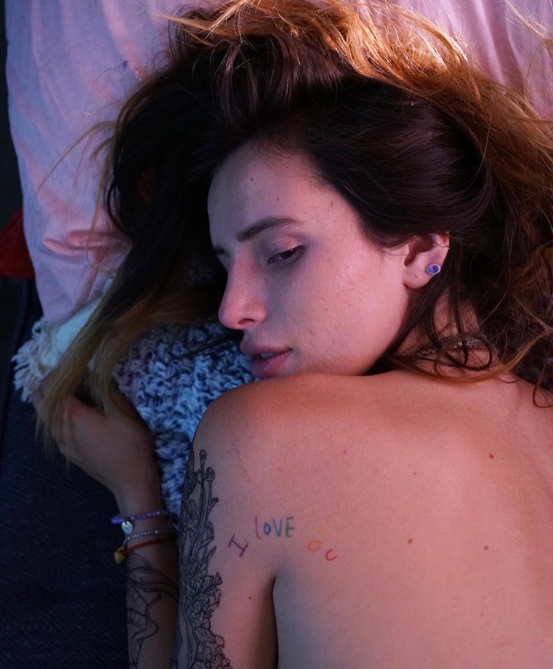 annabella-avery-bella-thorne-thefappening-cfd-3 Bella Thorne From Behind