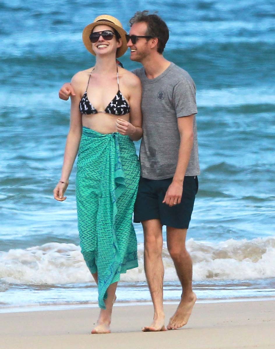 anne-hathaway-bikini-thefappening-cfd-17 anne hathaway bikini thefappening cfd 17