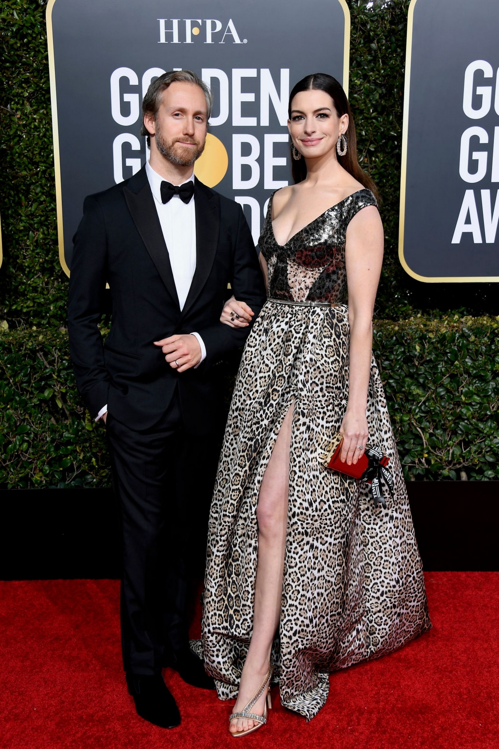 anne-hathaway-sexy-dress-22 anne hathaway sexy dress 22
