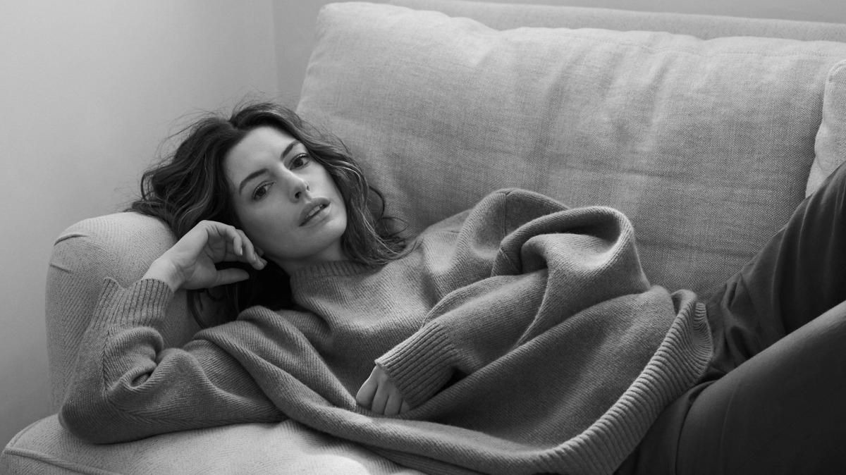 anne-hathaway-sexy-sunday-times-style-13 anne hathaway sexy sunday times style 13