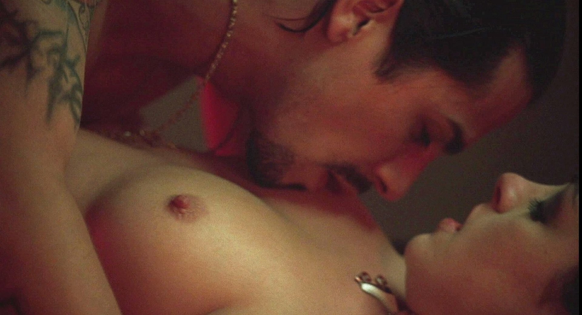 anne-hathway-sex-scene-in-havoc-thefappening-cfd-15 anne hathway sex scene in havoc thefappening cfd 15
