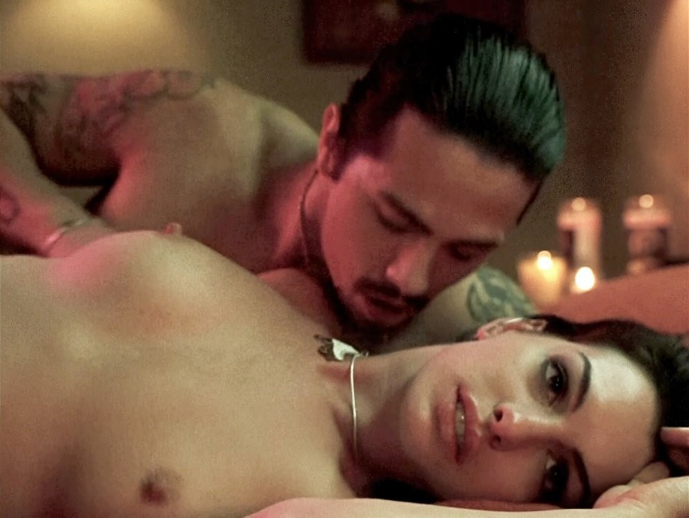 anne-hathway-sex-scene-in-havoc-thefappening-cfd-18 Anne Hathway Topless In Havoc