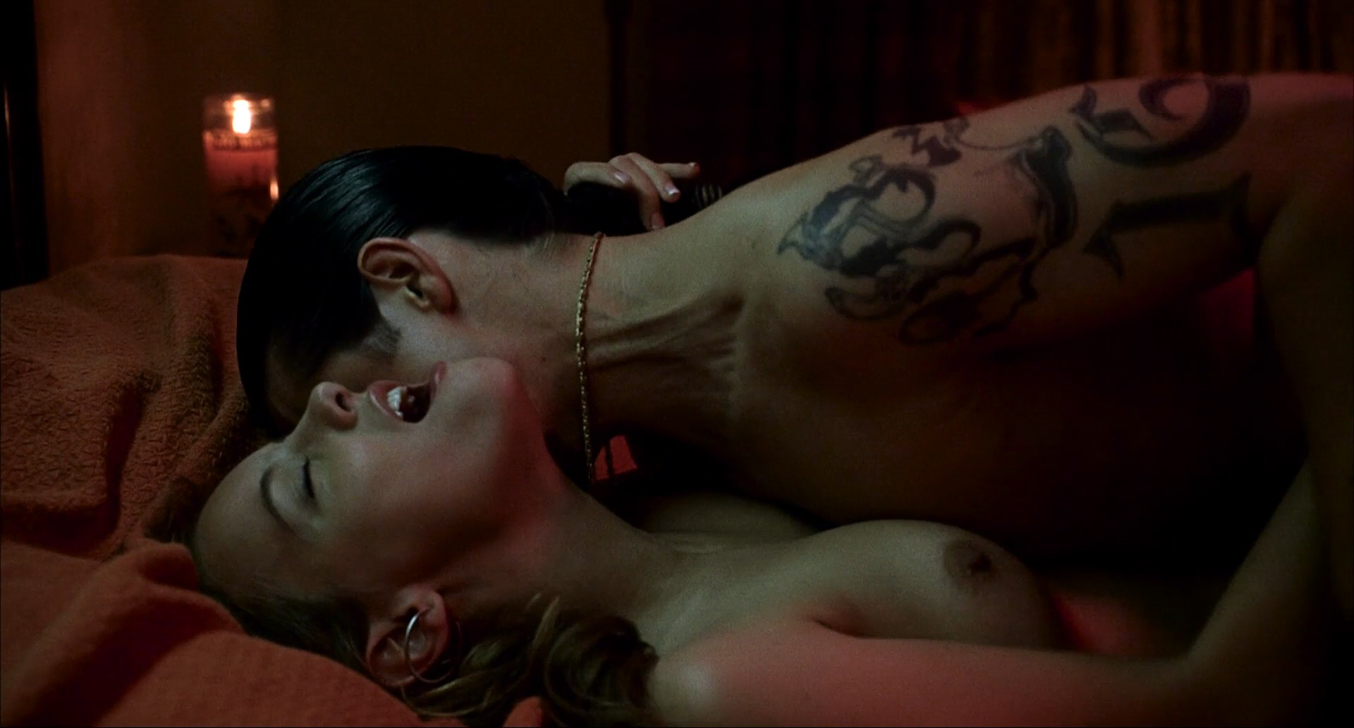 anne-hathway-sex-scene-in-havoc-thefappening-cfd-22 anne hathway sex scene in havoc thefappening cfd 22