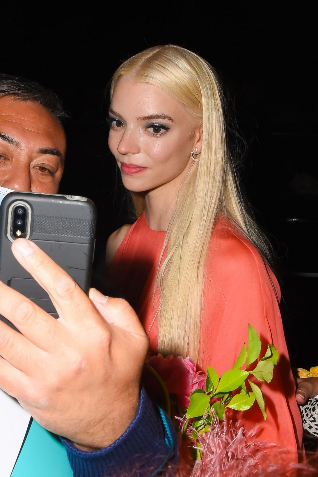 anya-taylor-joy-hot-at-saturday-night-live-thefappening-cfd-8 Anya Taylor-Joy Selfie