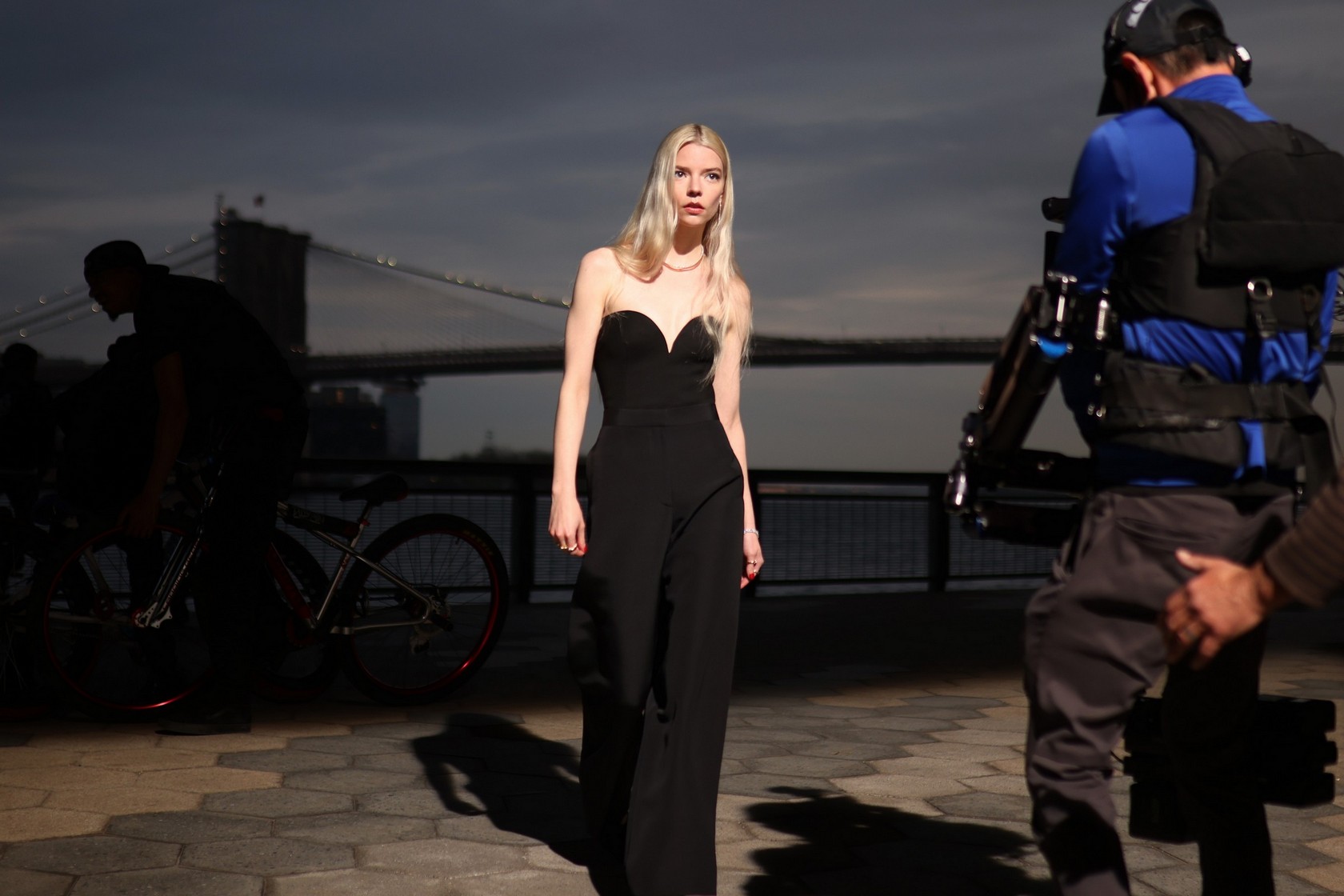 anya-taylor-joy-sexy-in-ny-thefappening-pro-17 Anya Taylor-Joy Cleavage
