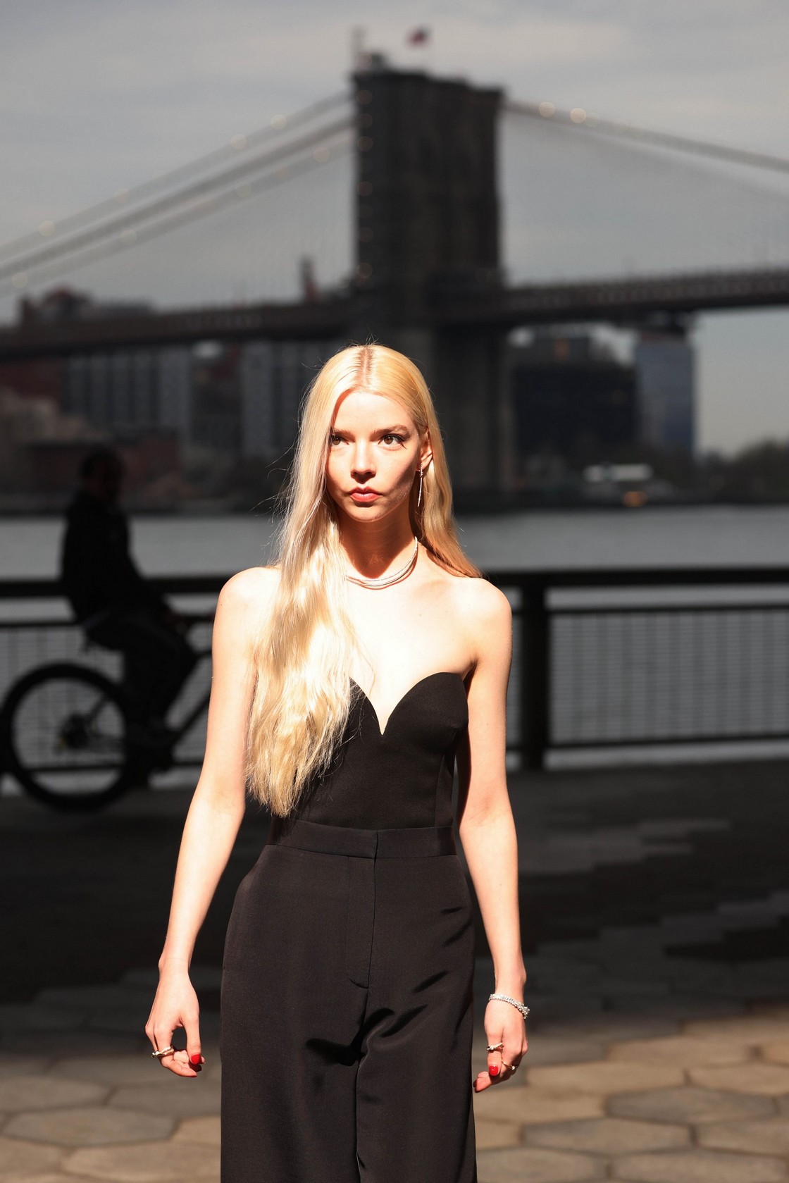 anya-taylor-joy-sexy-in-ny-thefappening-pro-34 Anya Taylor-Joy Photo Shoot NY