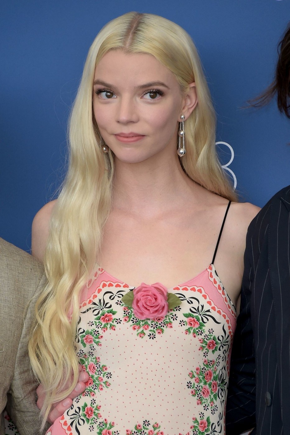 anya-taylor-joy-sexy-in-venice-2021-thefappening-cfd-7 anya taylor joy sexy in venice 2021 thefappening cfd 7