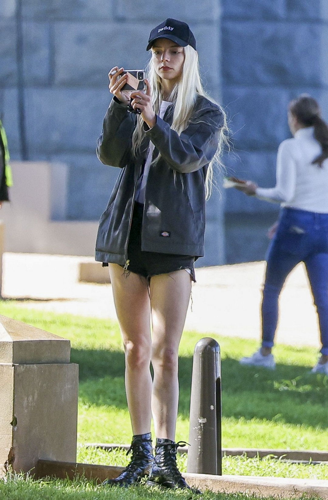 anya-taylor-joy-sexy-legs-thefappening-cfd-6-1 Anya Taylor-Joy Sexy Legs
