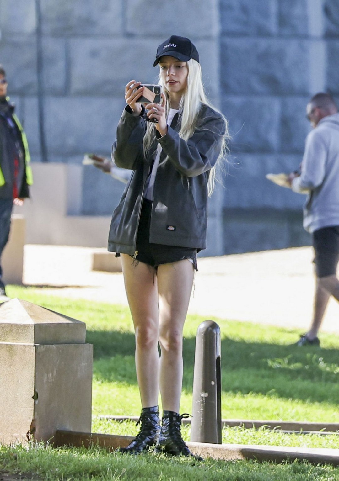 anya-taylor-joy-sexy-legs-thefappening-cfd-7 Anya Taylor-Joy Leggy