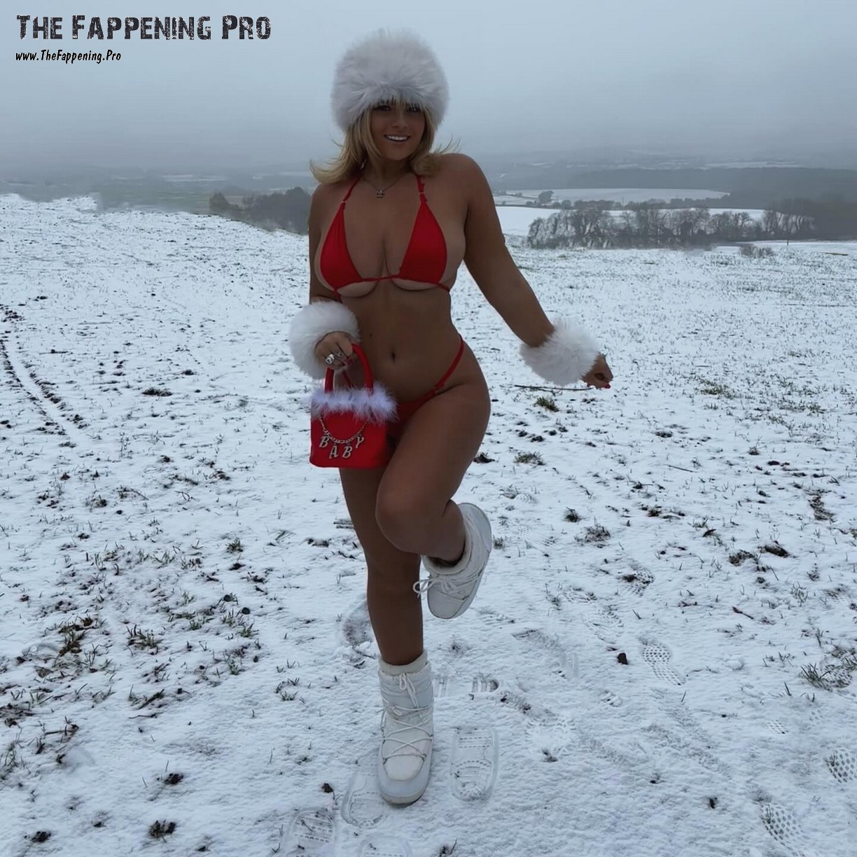 apollonia-llewellyn-sexy-thefappening-cfd-29 Apollonia Llewellyn Bikini