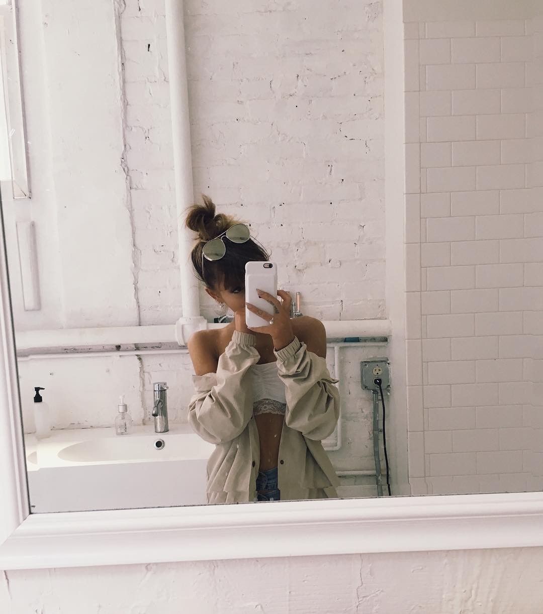 ariana-grande-nude-sexy-11 ariana-grande-nude-sexy-11