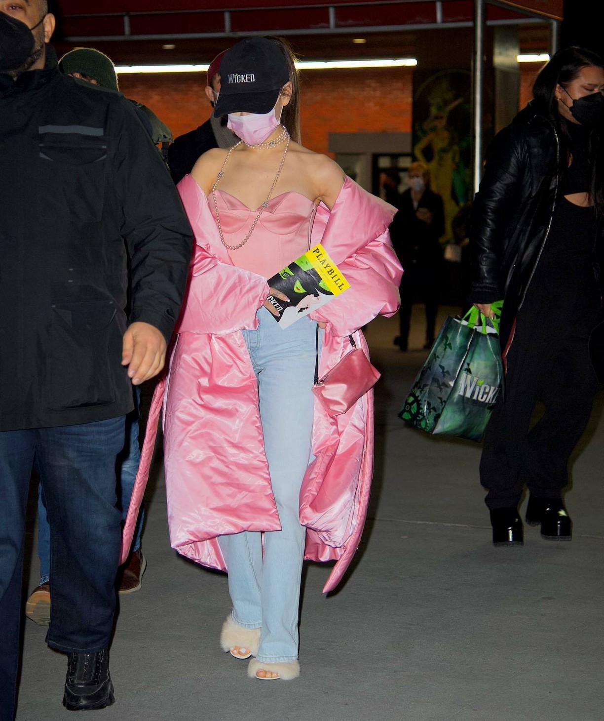 ariana-grande-sexy-doll-thefappening-cfd-2 Ariana Grande Hot