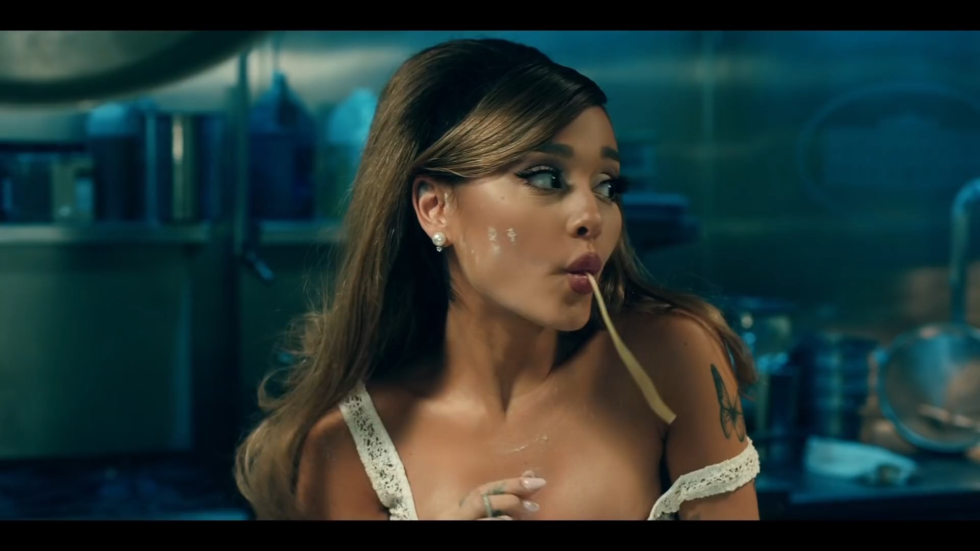 ariana-grande-sexy-in-positions-thefappeningpro-14 Ariana Grande Got