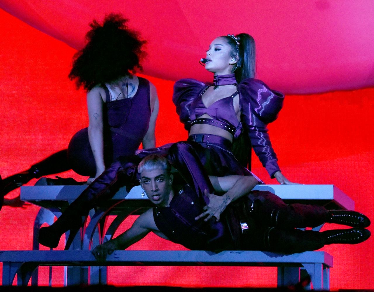 ariana-grande-sexy-indio-2019-11 ariana grande sexy indio 2019 11